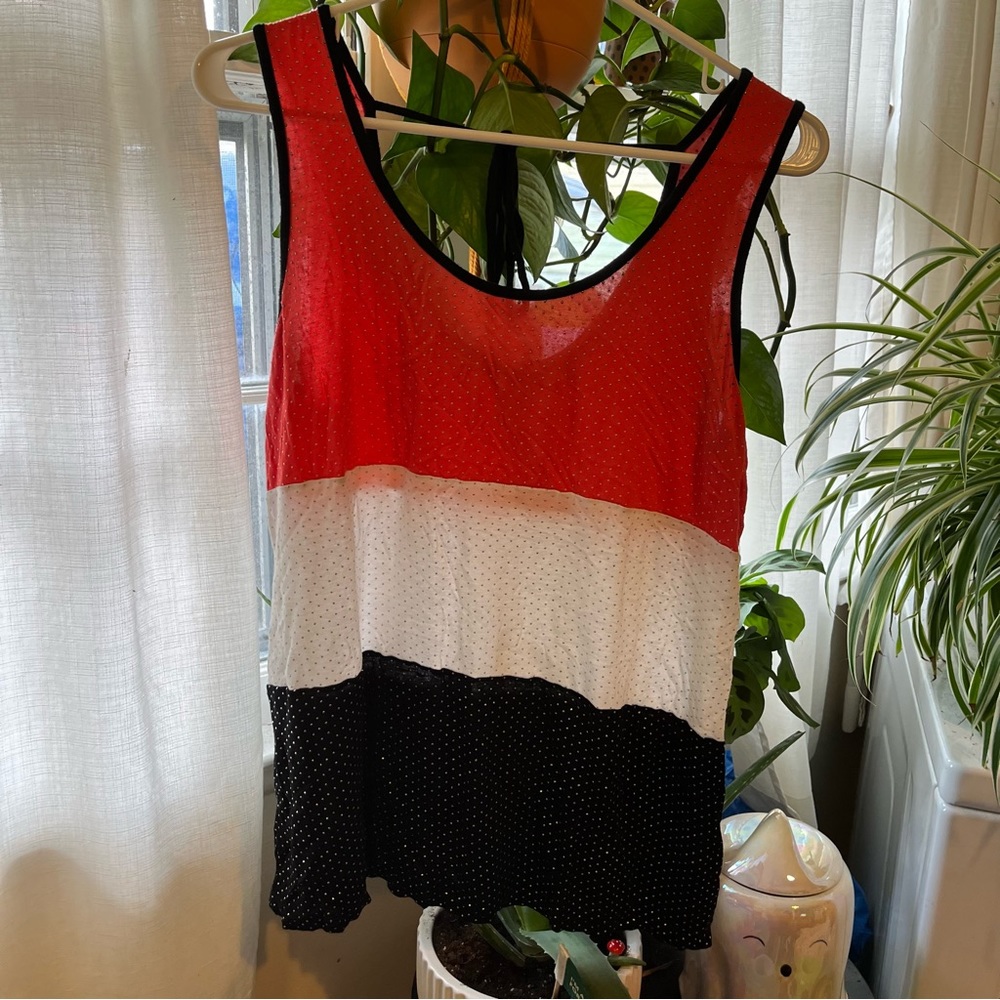 Color block Going out top